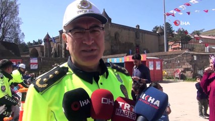 Bitlis’te çocuklara trafik eğitimi