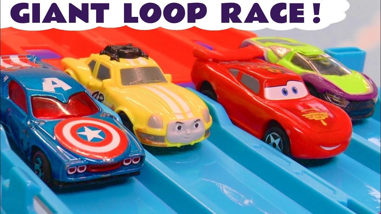 Hot Wheels Giant Loop race with Disney Pixar Cars 3 Lightning McQueen and Marvel Avengers 4 & DC Comics Superheroes family friendly full episode