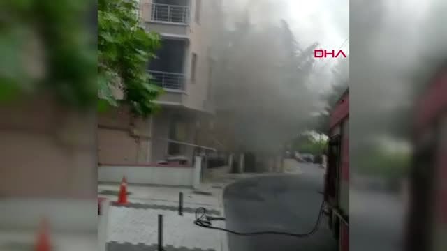 İstanbul- Sancaktepe'de Trafodaki Yangın Mahalleliyi Sokaklara Döktü