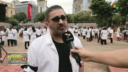 Médicos paraguayos marchan por una jubilación digna