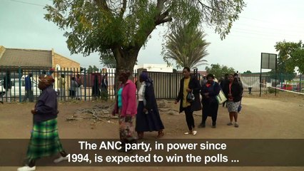 South Africans vote in a Soweto polling station