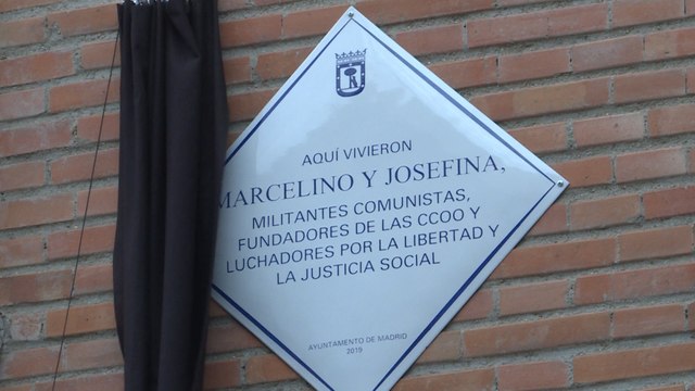 Carabanchel recuerda a Camacho y Samper con una placa