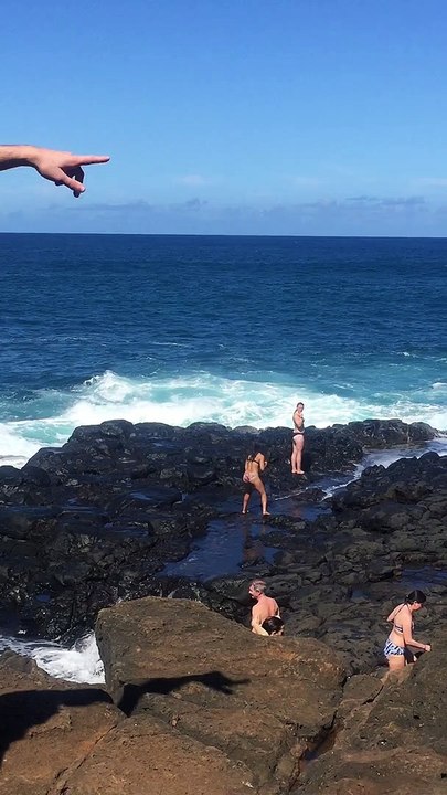 Selfie Fail Wave Wipeout