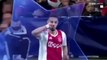 فيديو: لحظة إفطار لاعب أياكس نصير مزراوي خلال مباراتهم أمام توتنهام