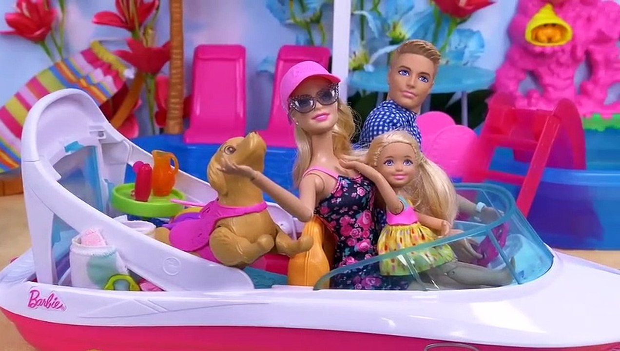 Barbie Girl, Ken and Baby Dolls Swimming Pool Party !