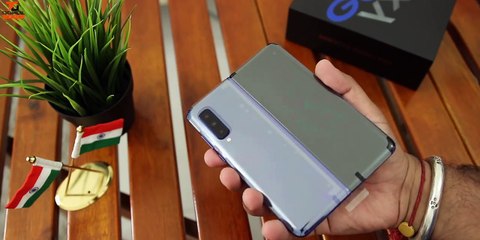 Samsung Galaxy Fold Unboxing & First Look - Future is Here