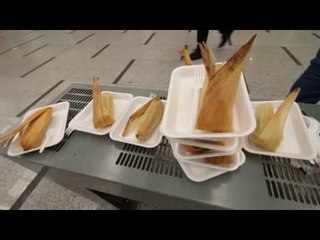 Regalando tamales #TamalerodelAmor FT Marisolpink @marisolpereda