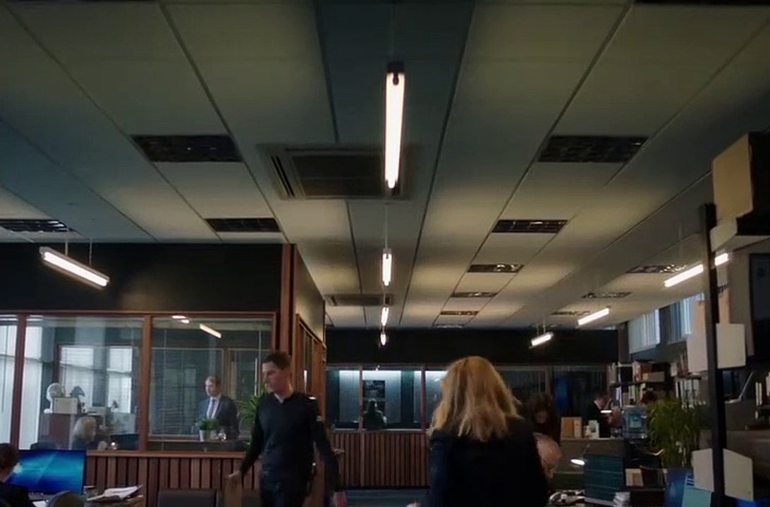 Hidden S01E01 E 1