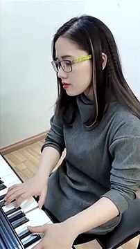 Thuỳ Chi cover Cho em gần em thêm chút nữa