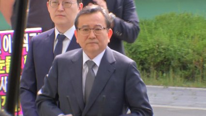 '뇌물·성범죄' 의혹 김학의, 피의자로 소환 / YTN