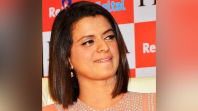 Kangana Ranaut's sister Rangoli warns Hrithik over Mental Hai Kya clash with Super 30 | FilmiBeat