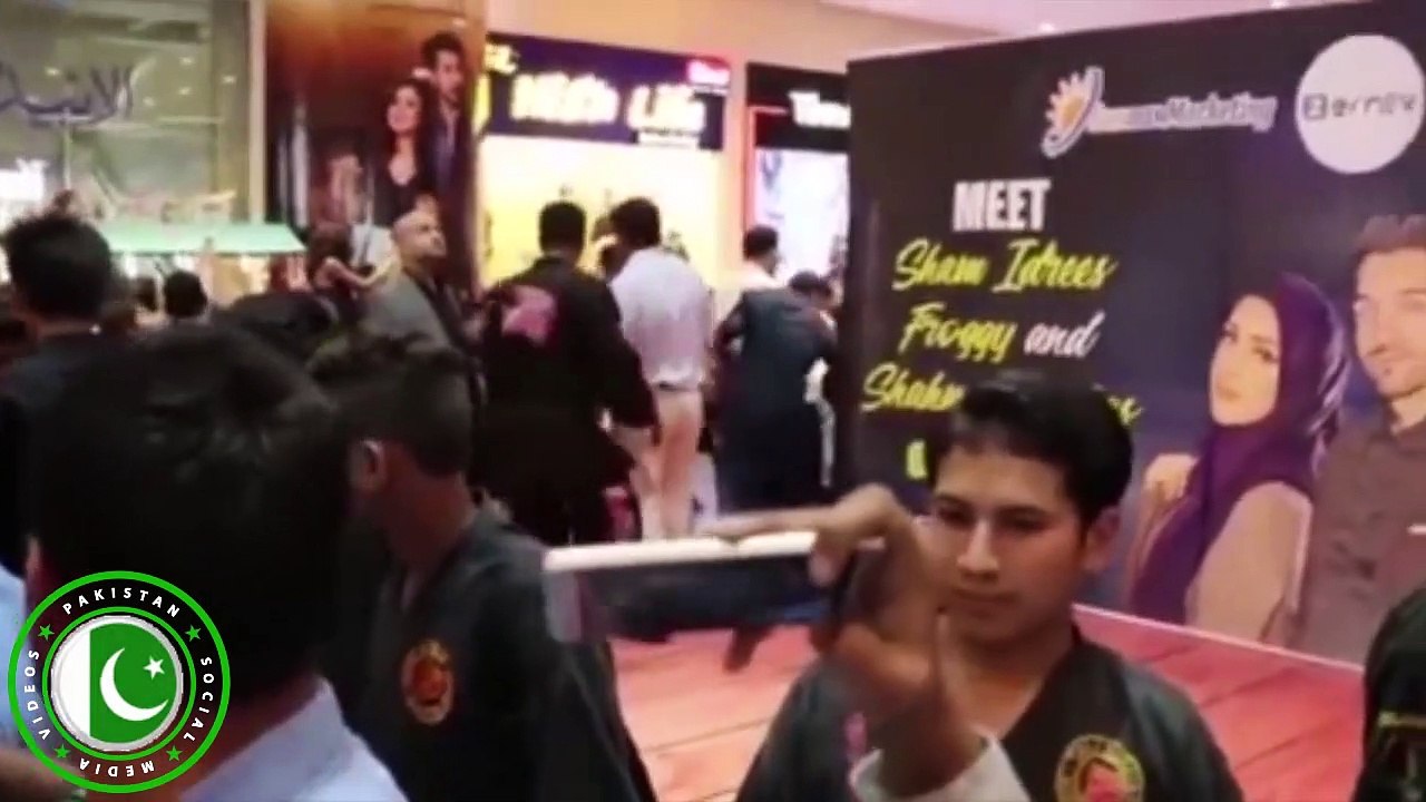 Sham Idrees VS  Ducky Bhai Fans l Feel the difference