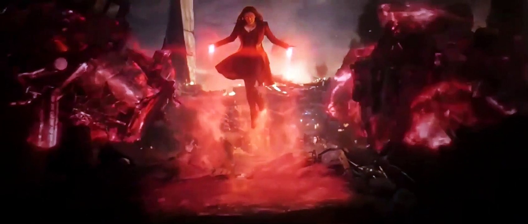 Scarlet Witch vs Thanos