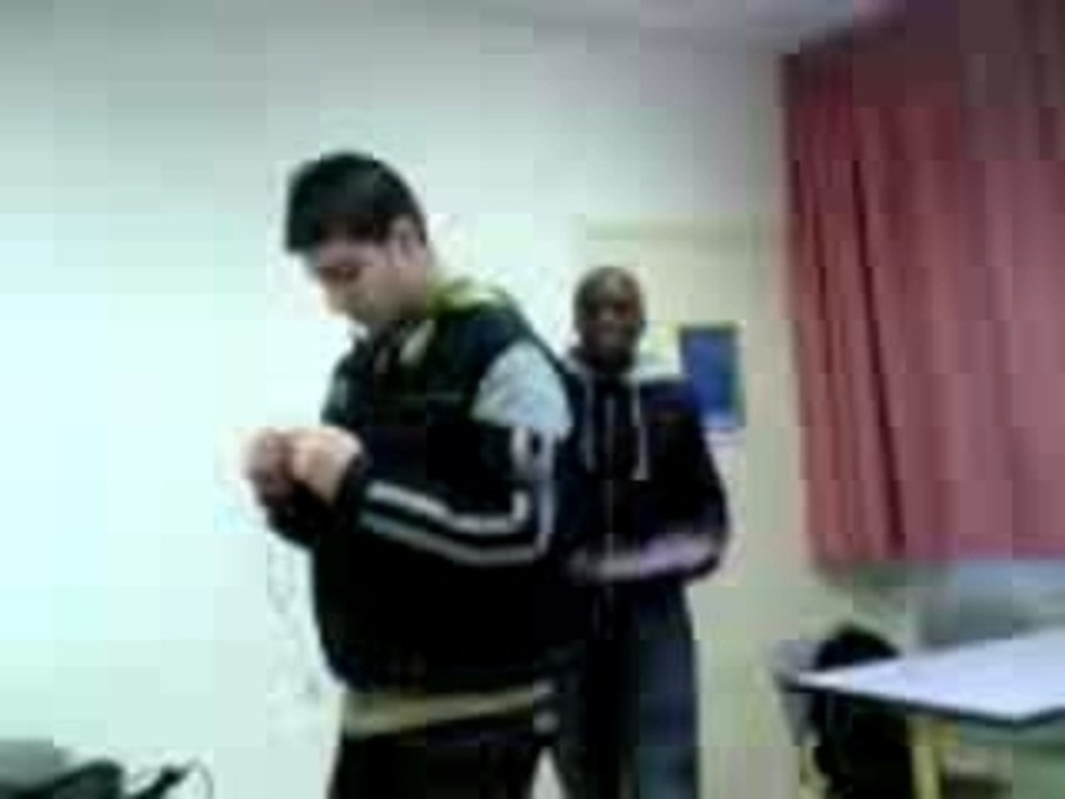 masta ki done un cou de classeur a serhat