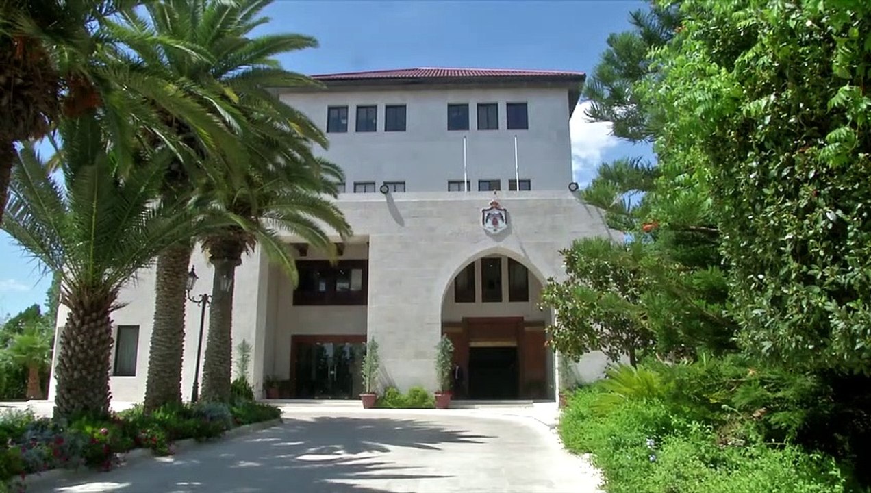 الوزراء الأردنيون يقدمون استقالاتهم بانتظار تعديل وزاري