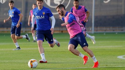 El Valencia se aferra a Mestalla para remontar ante el Arsenal