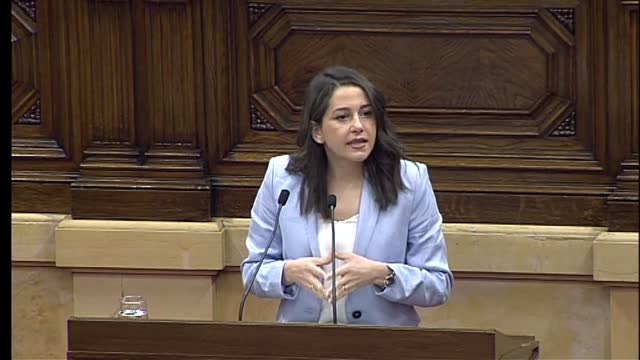 Arrimadas se despide emocionada de su escaño en el Parlament