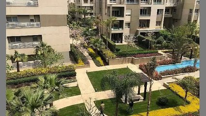 بنتهاوس كورنر مميز يطل على البحيرات للبيع فى بارك فيو