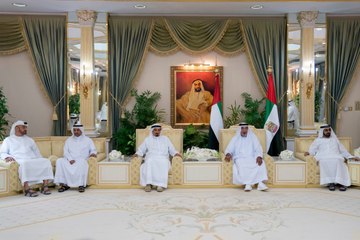 رئيس الإمارات يتلقى التهاني من كبار مسئولي الدولة بمناسبة شهر رمضان