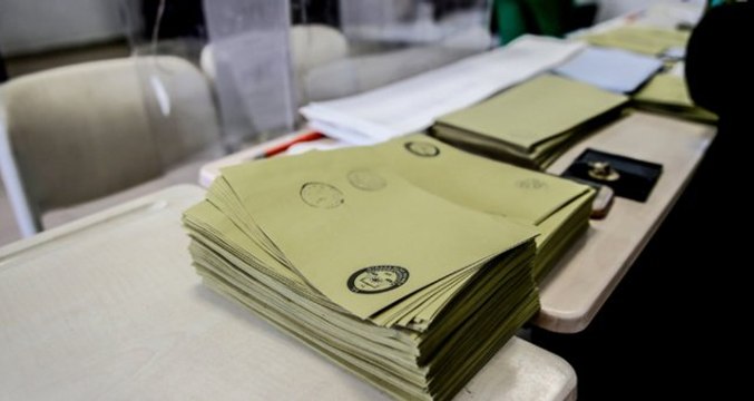 31 Mart'tan Sonra 18 Yaşını Dolduranlar İstanbul Seçimlerinde Oy Kullanabilecek mı? İşte Yanıtı