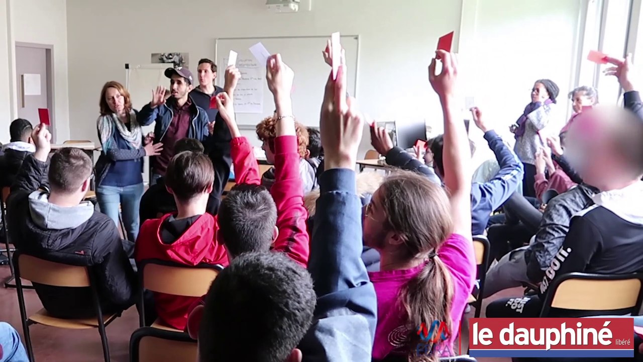A Echirolles, des lycéens dans la peau de députés européens