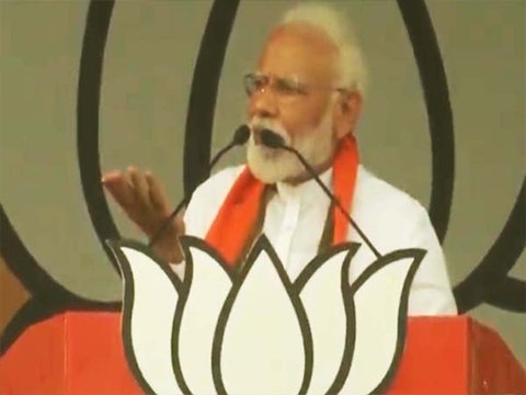 PM Modi explains the SP-BSP way of doing politics | Oneindia News