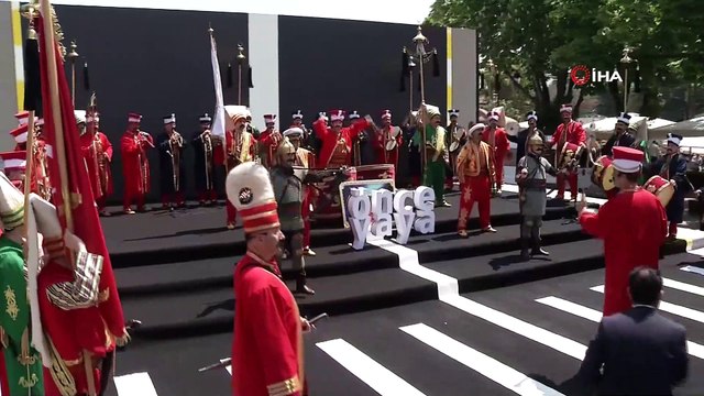 “Yaya Öncelikli Trafik Güvenliği” yürüyüşü renkli görüntülere sahne oldu