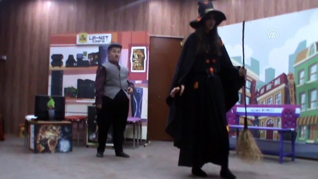 'Teknoloji bağımlılığı'na tiyatro oyunuyla dikkati çektiler - BALIKESİR