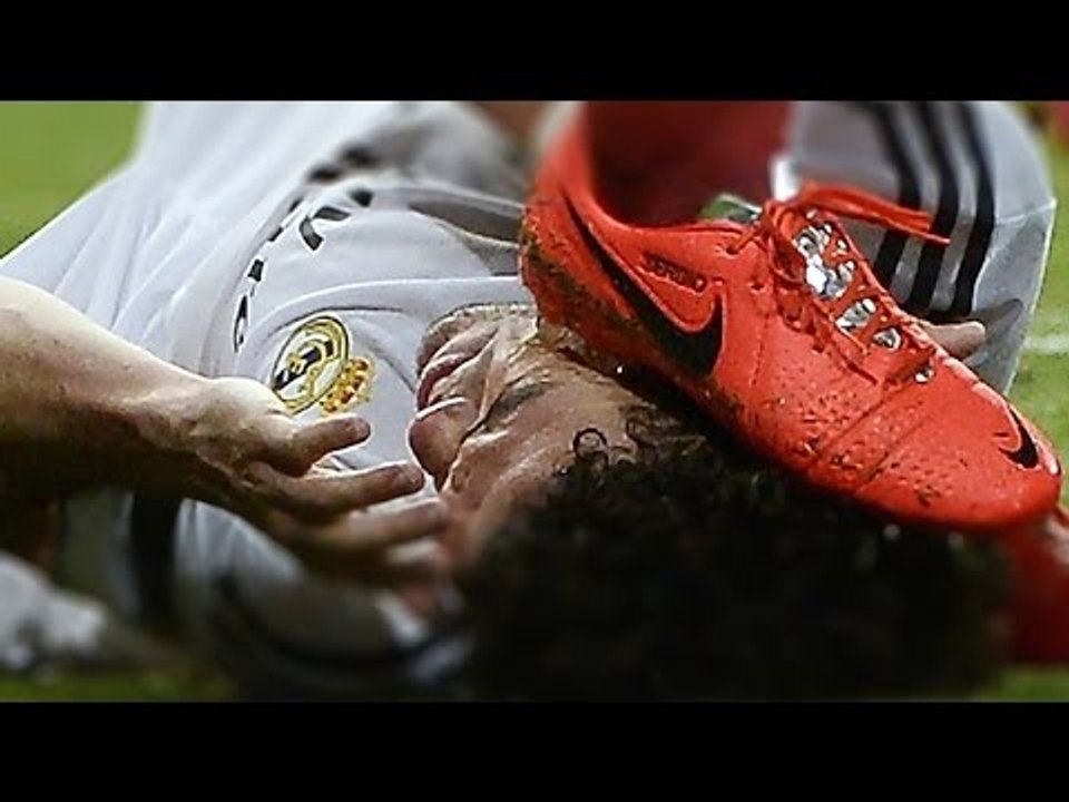 Futbolu BIRAKTIRACAK 13 Gaddar Faul