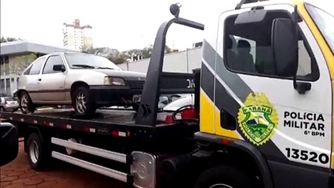 Carro com registro de furto é localizado na Rua...