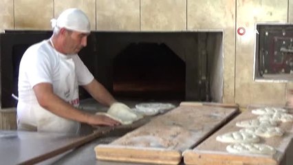 260 Derece Fırının Başında Oruç Tutuyorlar