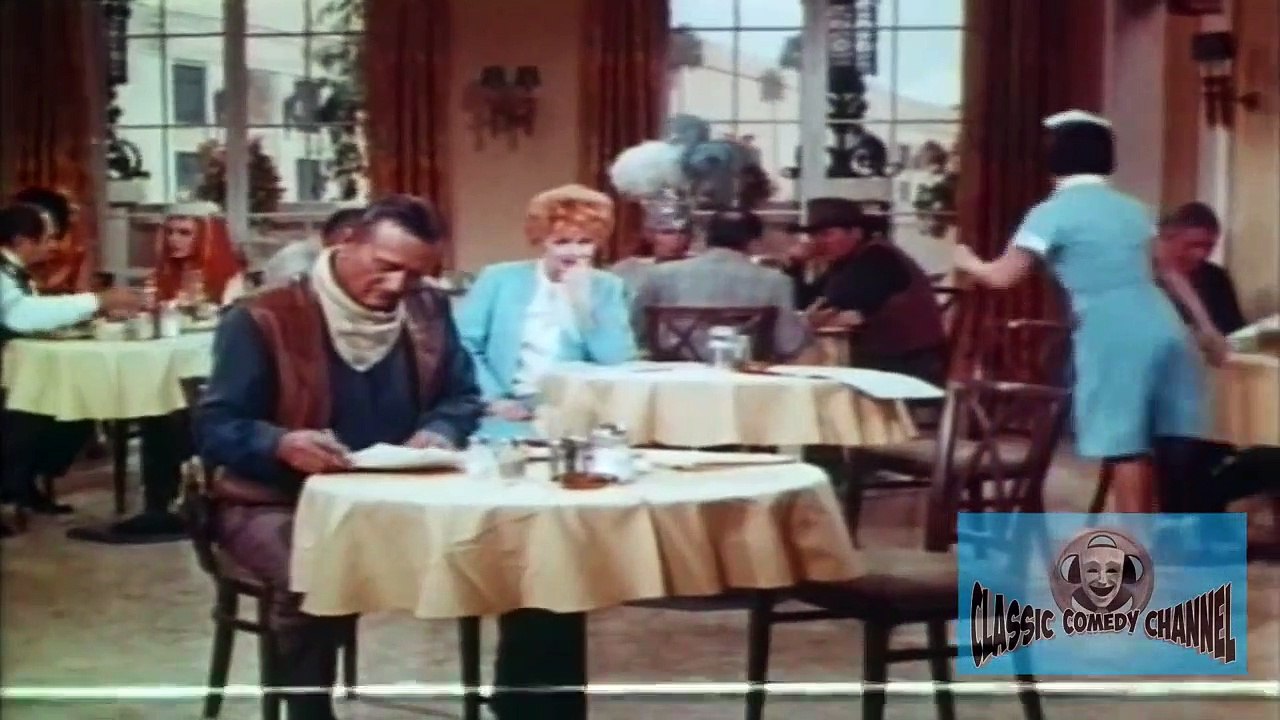 The Lucy Show - Season 5 - Episode 10 - Lucy and John Wayne
