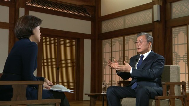 자영업자 어려움에 송구...최저임금 만 원 공약 얽매일 필요 없어 / YTN