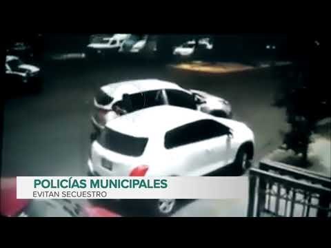 Cámaras captan el momento en que Policías evitan un secuestro | Noticias con Francisco Zea