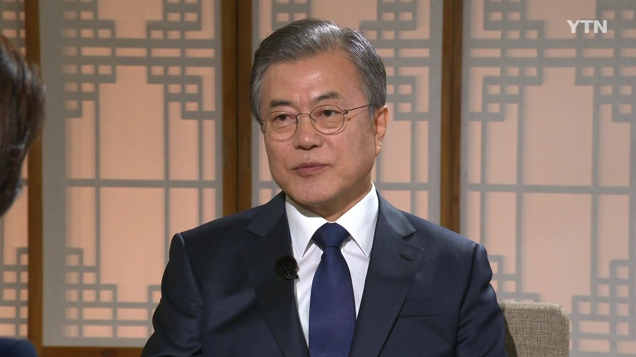문 대통령 "탄도미사일이면 제재 위반 소지...北에 경고" / YTN