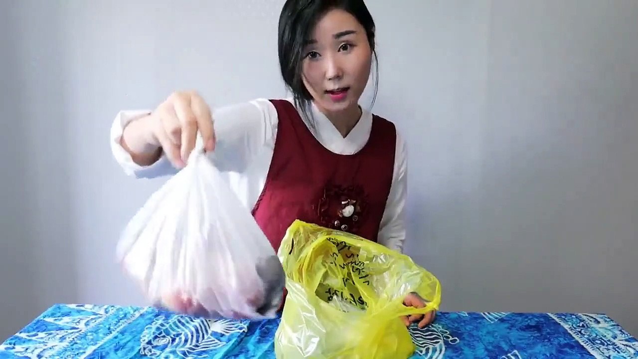 Shocking Korean seafood