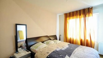 Au pied de la Coline