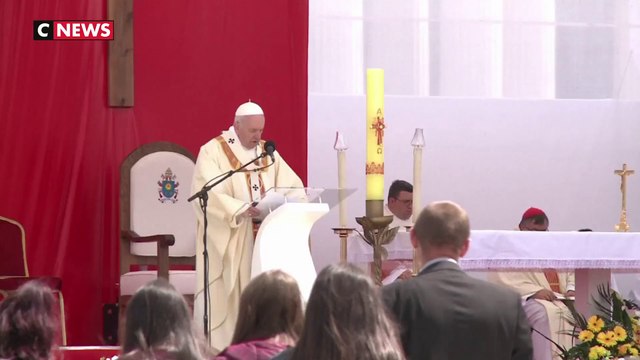 Le pape François oblige les membres du clergé à signaler les abus sexuels