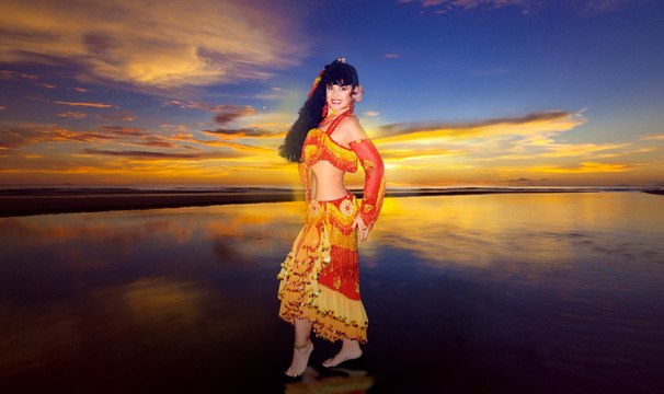 Belly Dancer NJ Soraya live Egyptian drummer Princeton U 2019