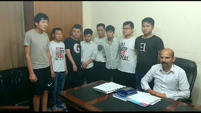 شاهد: باكستان تعتقل شبكة دعارة ترسل شابات إلى الصين بحجة الزواج