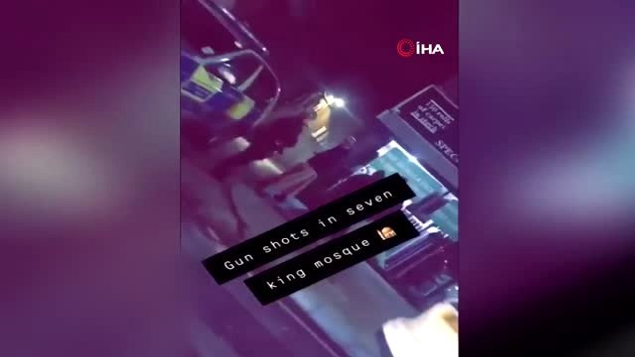 Londra'da Kurusıkı Tabancayla Teravih Namazını Bastı