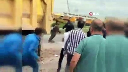 Polisin havaya ateş açtığı trafik kavgası kamerada