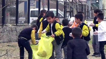 Yüksekova'da öğrencilerden çevre temizliği  - HAKKARİ
