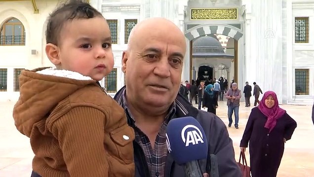 Büyük Çamlıca Camisi'nde ramazanın ilk cuma namazı kılındı - İSTANBUL