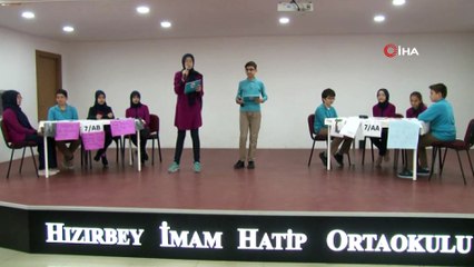 Öğrenciler İngilizce münazarada kozlarını paylaştı