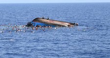 Son Dakika! Akdeniz'de Göçmenleri Taşıyan Tekne Alabora Oldu: En Az 50 Kişi Hayatını Kaybetti