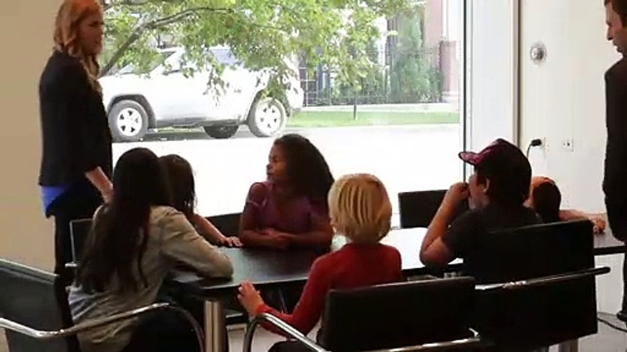 Faire croire à des enfants qu'ils vont avoir de la pizza