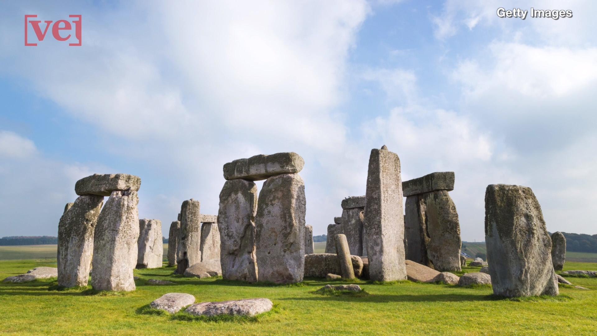 ⁣90-Year-Old Man Returns Stolen Stone To Stonehenge He Took Back in 1958