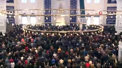 Büyük Çamlıca Camii Ramazan'ın ilk cumasında doldu taştı