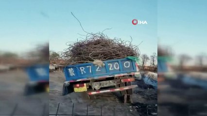 - Demir Yüklü Kamyonu 5 Saniyede Boşalttı